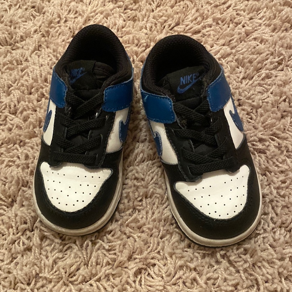 Toddler dunk